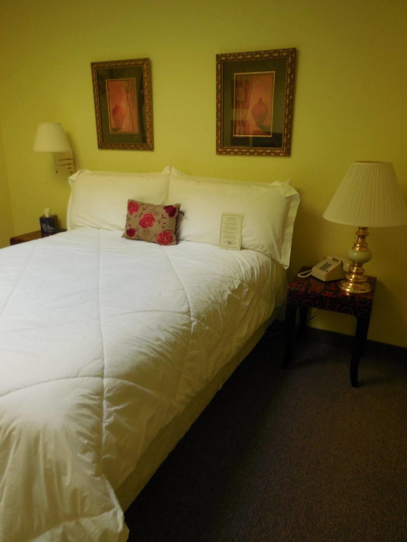 Higher Ground Hotel Independence Luaran gambar