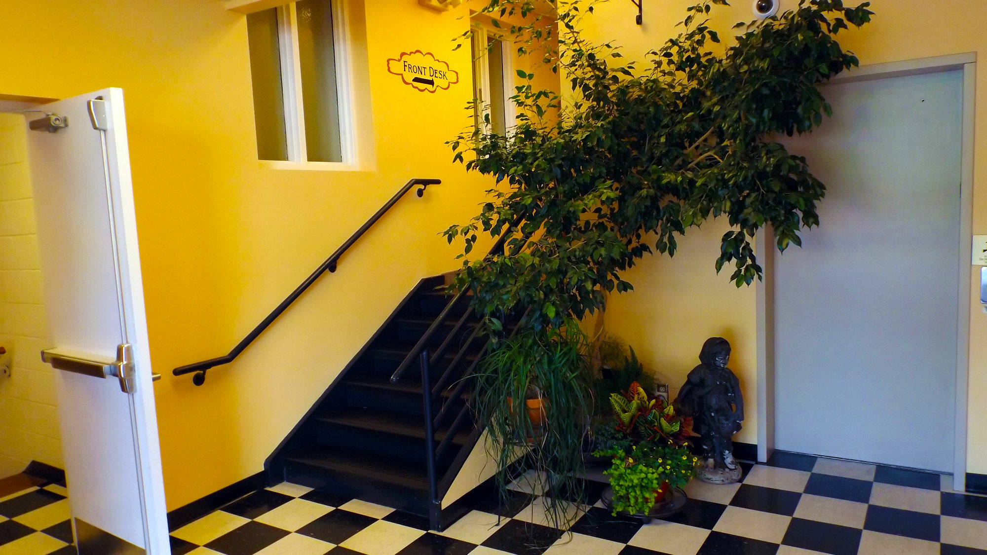 Higher Ground Hotel Independence Luaran gambar
